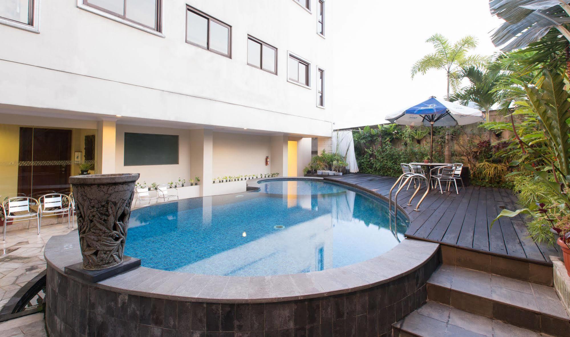 Asmila Boutique Hotel Bandung Exterior foto