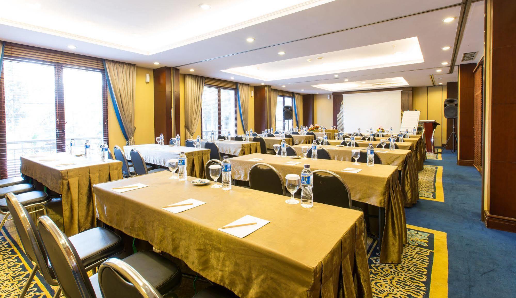 Asmila Boutique Hotel Bandung Exterior foto